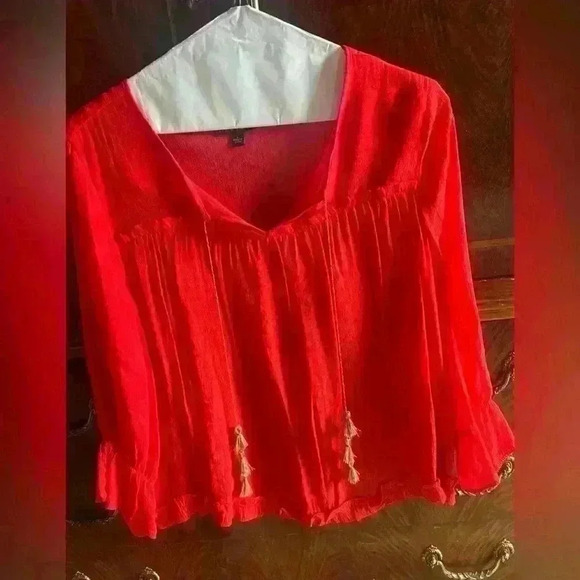 Zac and Rachael blouse. Red size large never worn. Flowy Airy. Comfortable soft - Picture 2 of 4